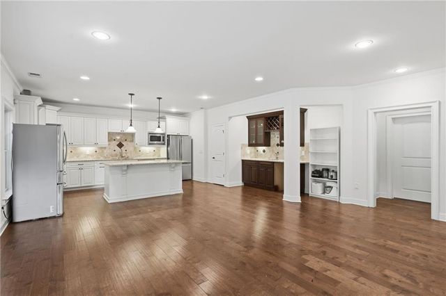 4050 Oak Forest Circle, Marietta, GA 30062