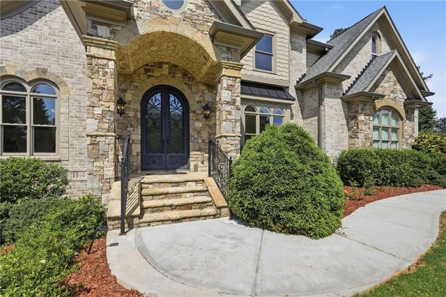 4050 Oak Forest Circle, Marietta, GA 30062
