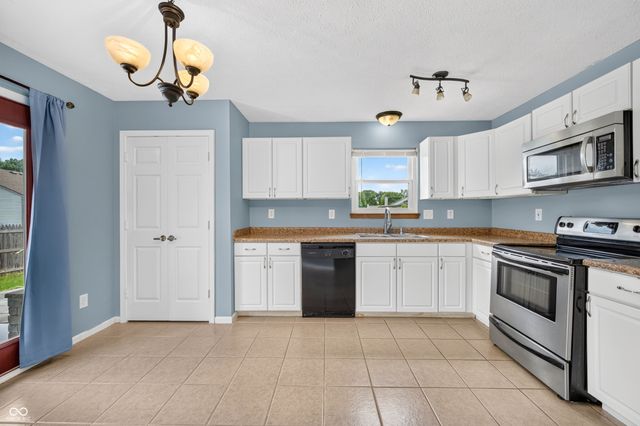6122 Carrie Place, Indianapolis, IN 46237