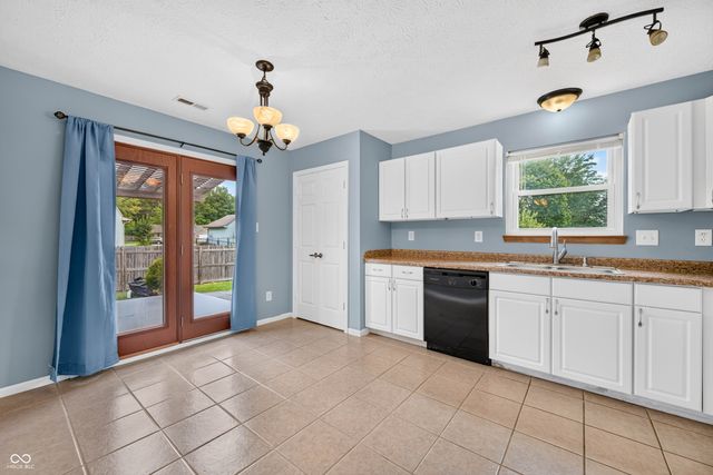 6122 Carrie Place, Indianapolis, IN 46237