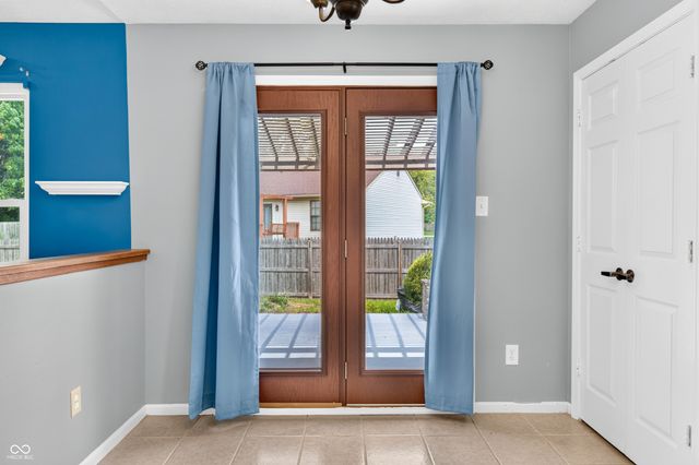 6122 Carrie Place, Indianapolis, IN 46237