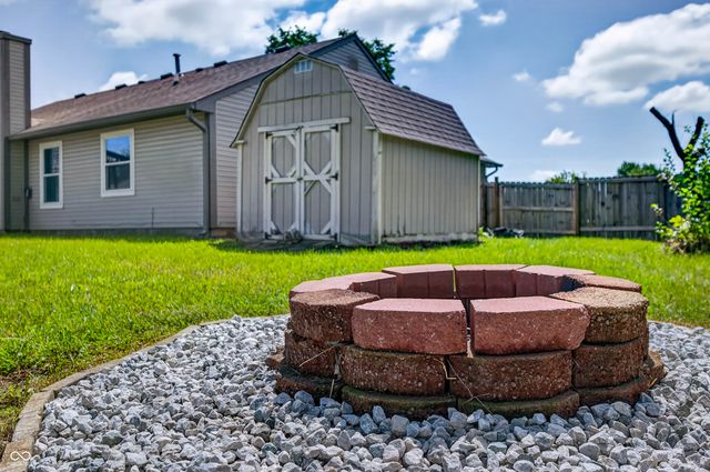 6122 Carrie Place, Indianapolis, IN 46237