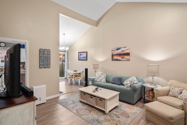 1020 Hunter Ave., North Myrtle Beach, SC 29582