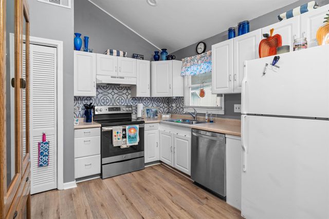 1020 Hunter Ave., North Myrtle Beach, SC 29582