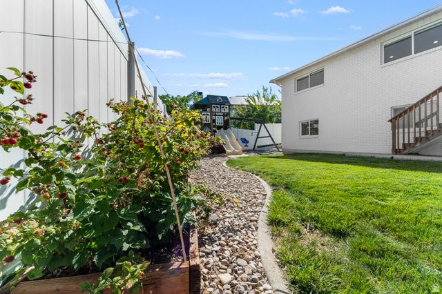 2353 E CINNABAR LN, Cottonwood Heights, UT 84121