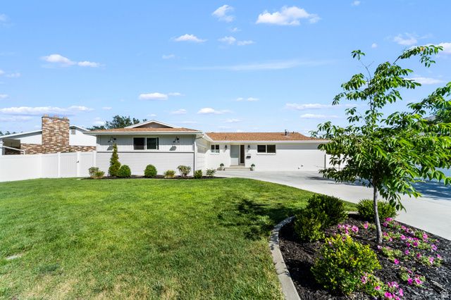 2353 E CINNABAR LN, Cottonwood Heights, UT 84121