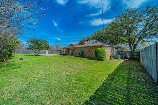 2904 Lakewood Drive, Denton, TX 76207