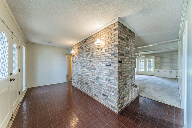 2904 Lakewood Drive, Denton, TX 76207