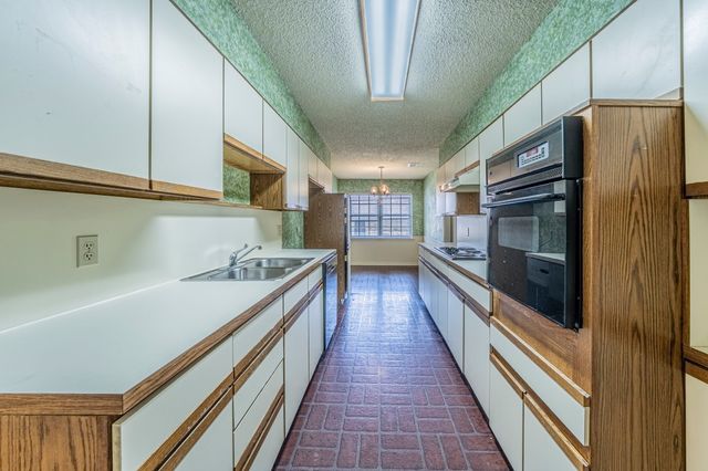 2904 Lakewood Drive, Denton, TX 76207