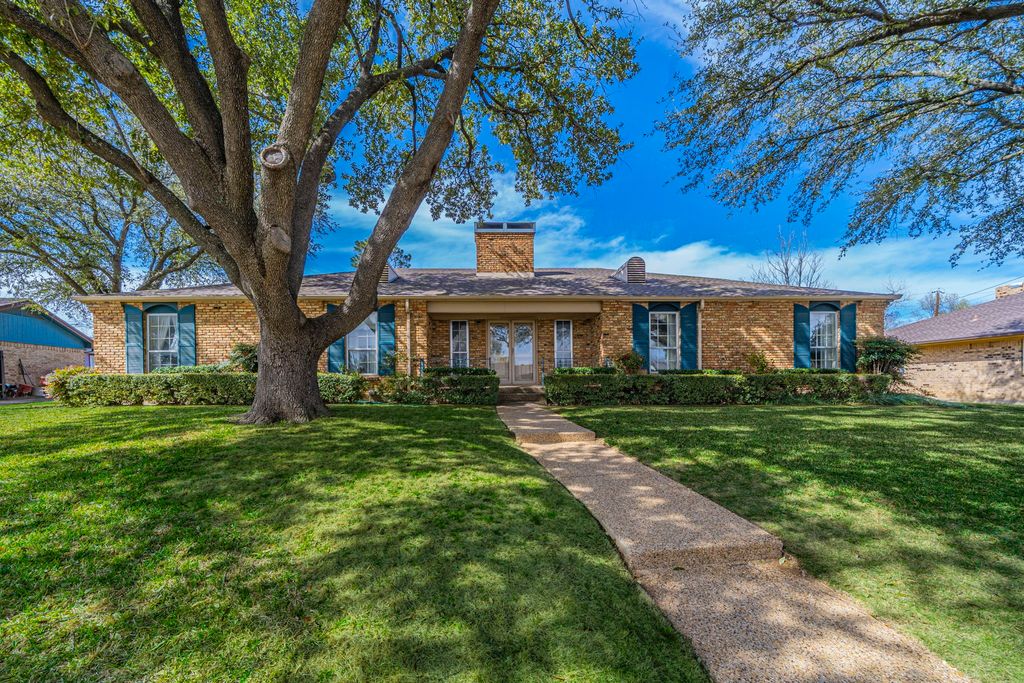 2904 Lakewood Drive, Denton, TX 76207