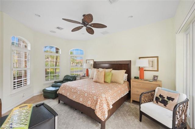 4908 Rustic Oaks CIR, Naples, FL 34105