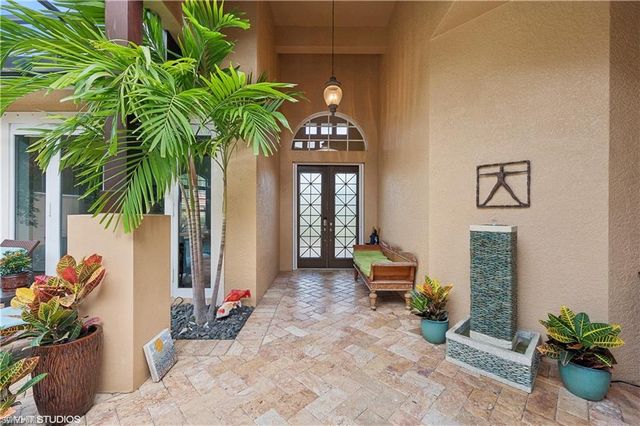 4908 Rustic Oaks CIR, Naples, FL 34105