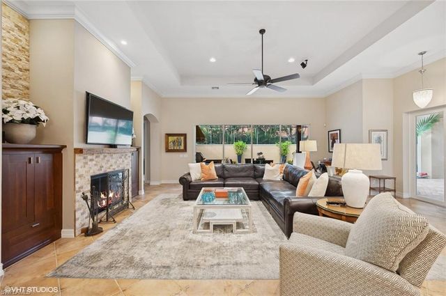 4908 Rustic Oaks CIR, Naples, FL 34105