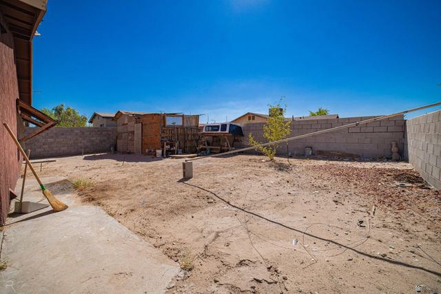 1432 N Montes Ave, San Luis, AZ 85336