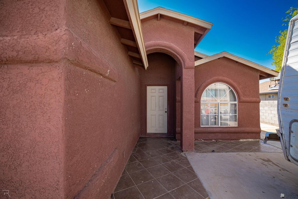 1432 N Montes Ave, San Luis, AZ 85336
