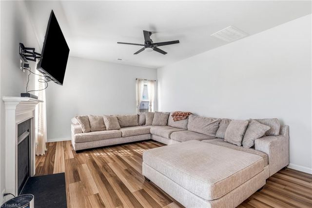 4748 Bell West Drive, Kernersville, NC 27284