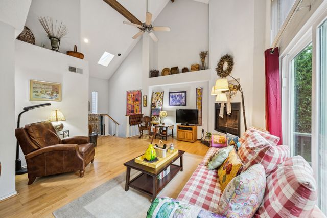 9222 Church Road 108, Dallas, TX 75231