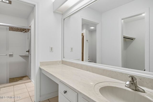 214 River Place, Jackson, MS 39211
