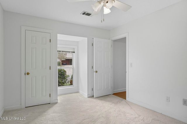 214 River Place, Jackson, MS 39211