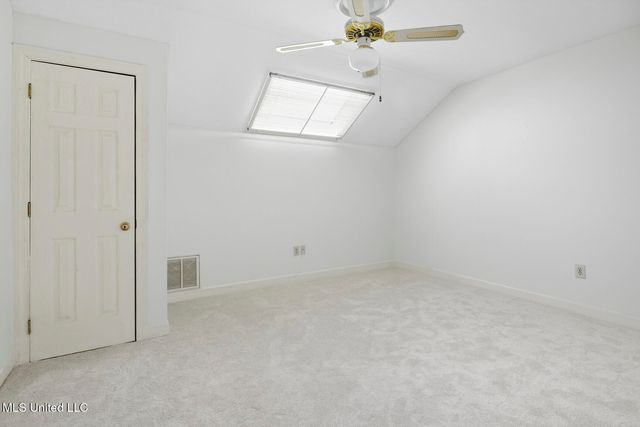 214 River Place, Jackson, MS 39211