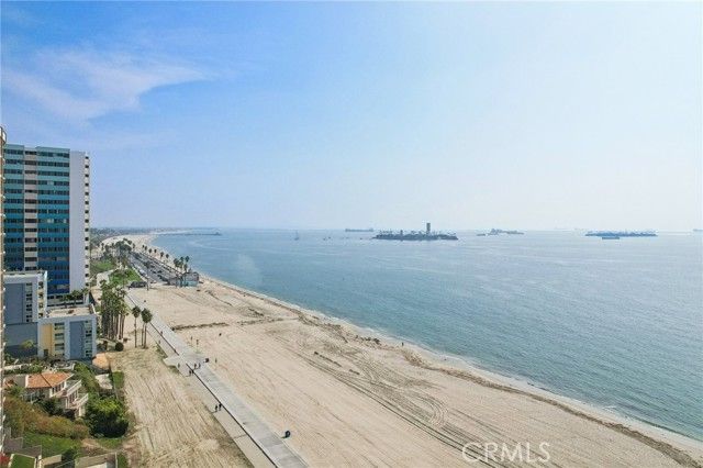 1750 E Ocean 102, Long Beach, CA 90802
