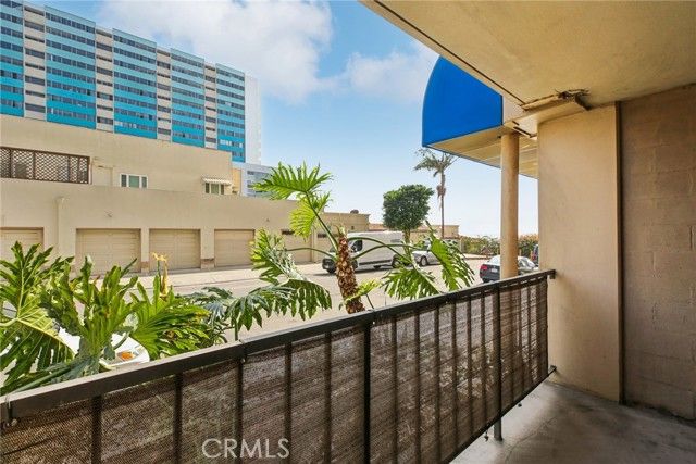 1750 E Ocean 102, Long Beach, CA 90802