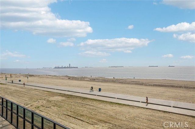 1750 E Ocean 102, Long Beach, CA 90802