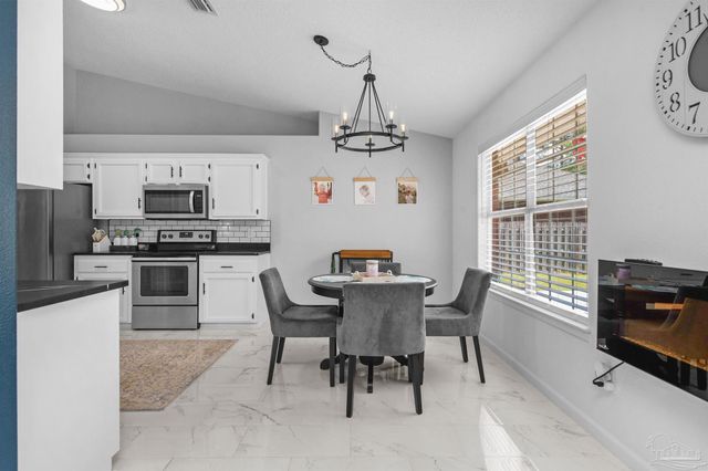 2442 Raider Ln, Navarre, FL 32566