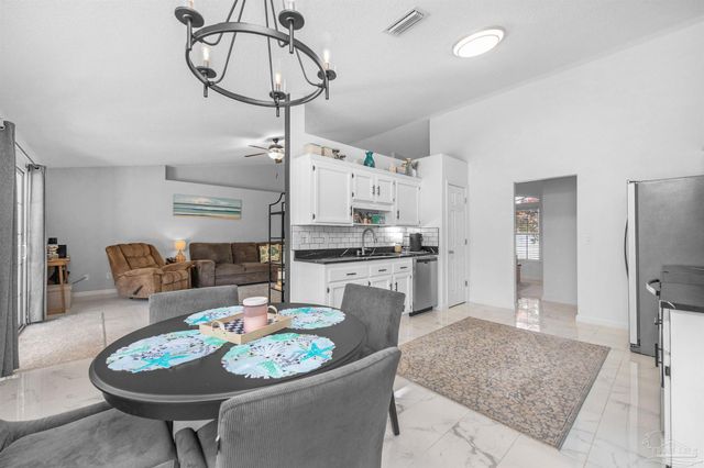 2442 Raider Ln, Navarre, FL 32566