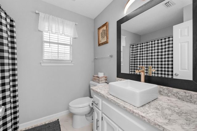 2442 Raider Ln, Navarre, FL 32566