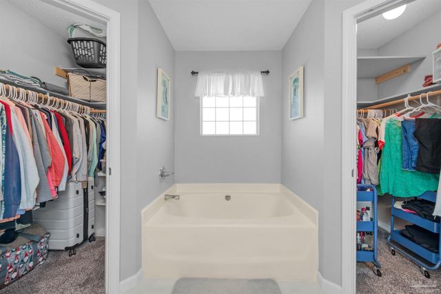 2442 Raider Ln, Navarre, FL 32566