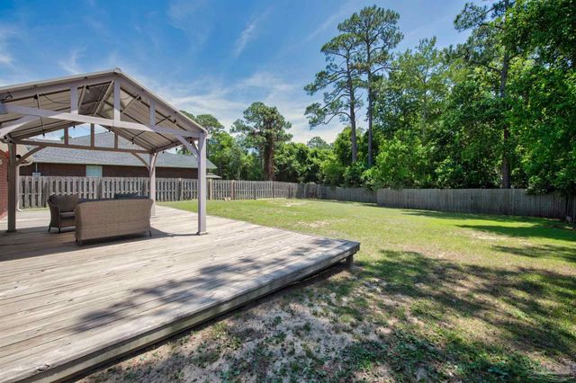 2442 Raider Ln, Navarre, FL 32566