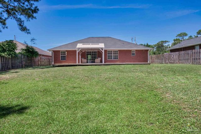 2442 Raider Ln, Navarre, FL 32566