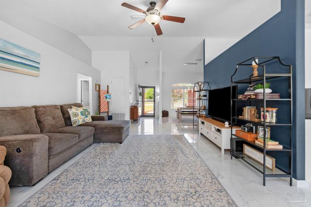 2442 Raider Ln, Navarre, FL 32566