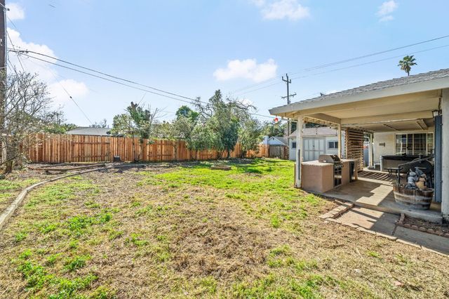 5700 Nonnie Ave, Sacramento, CA 95841