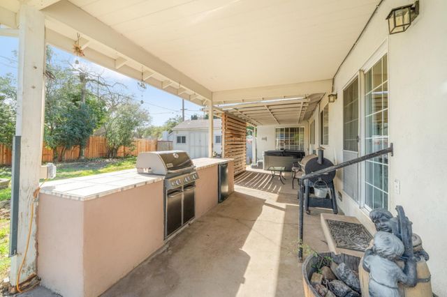 5700 Nonnie Ave, Sacramento, CA 95841