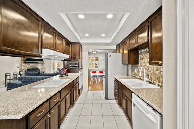 5700 Nonnie Ave, Sacramento, CA 95841