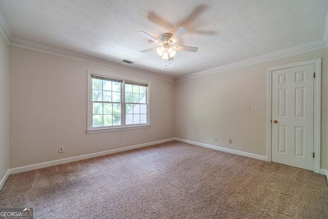 5060 Hodgkins Place SW, Lilburn, GA 30047
