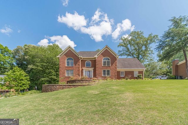 5060 Hodgkins Place SW, Lilburn, GA 30047
