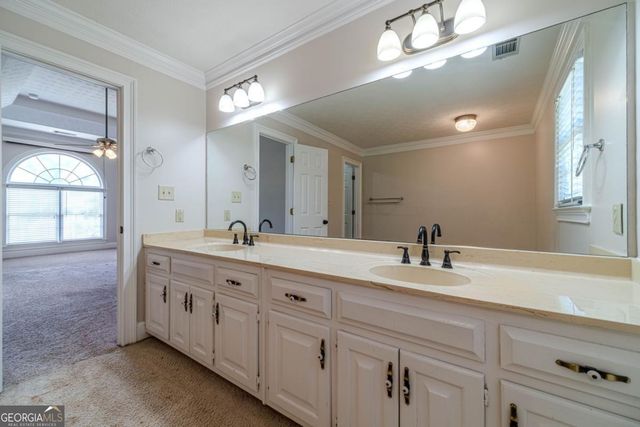 5060 Hodgkins Place SW, Lilburn, GA 30047