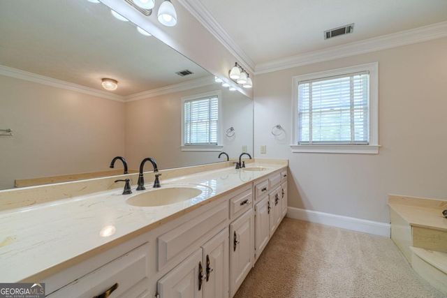 5060 Hodgkins Place SW, Lilburn, GA 30047