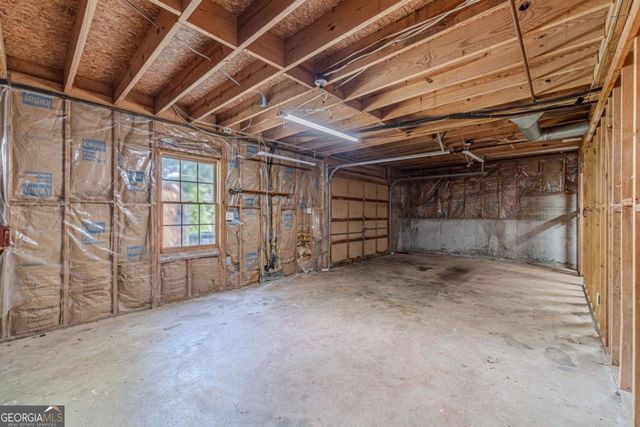 5060 Hodgkins Place SW, Lilburn, GA 30047