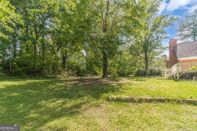5060 Hodgkins Place SW, Lilburn, GA 30047