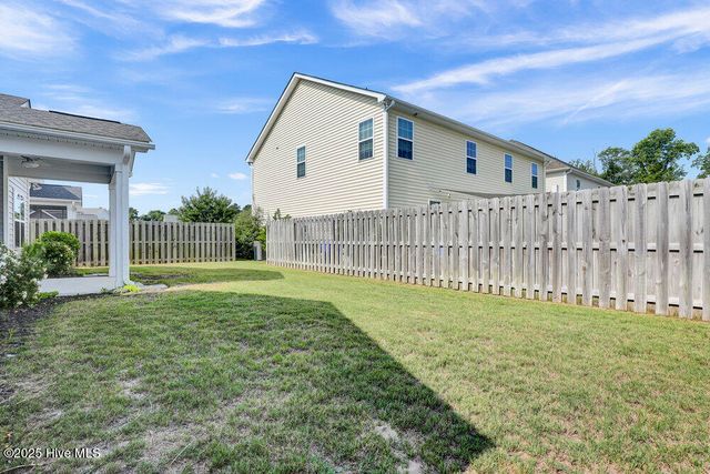 95 Collins Way, Hampstead, NC 28443