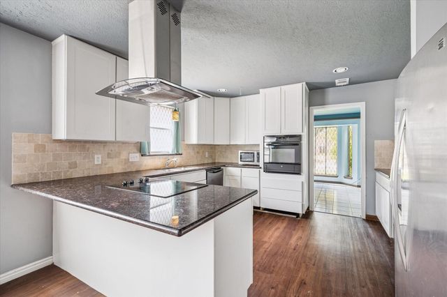 1119 Manatee Lane, Houston, TX 77090