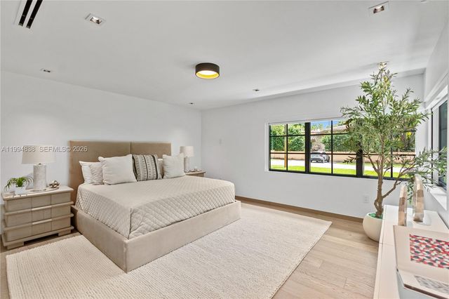 525 NE 101 St, Miami Shores, FL 33138