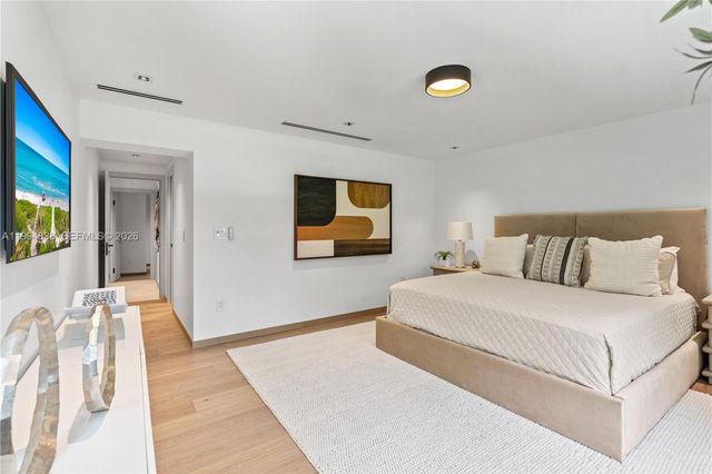 525 NE 101 St, Miami Shores, FL 33138