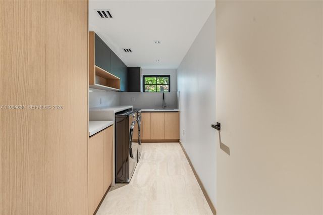 525 NE 101 St, Miami Shores, FL 33138