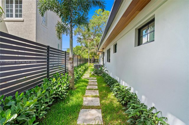 525 NE 101 St, Miami Shores, FL 33138