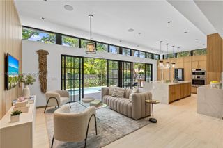 525 NE 101 St, Miami Shores, FL 33138